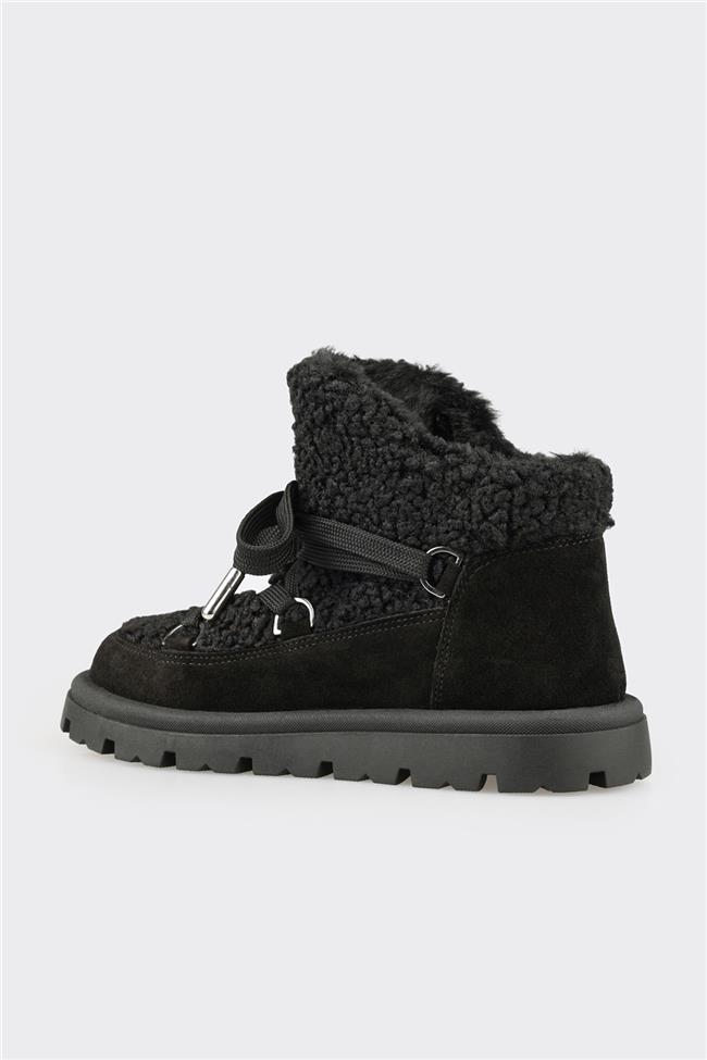 Siyah Deri Kadın Spor Bot