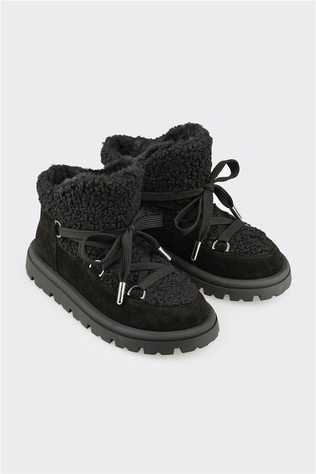 Siyah Deri Kadın Spor Bot