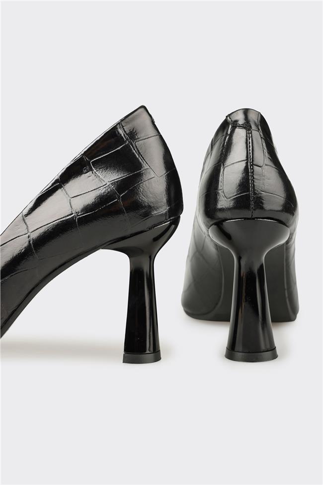 Siyah Deri Kadın Stiletto