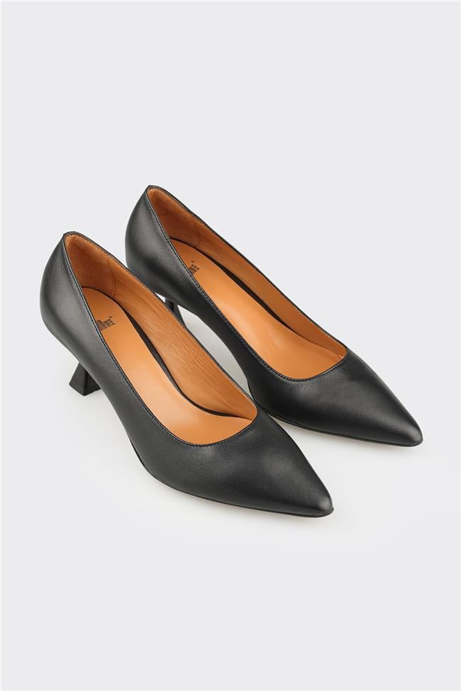 Siyah Deri Kadın Stiletto