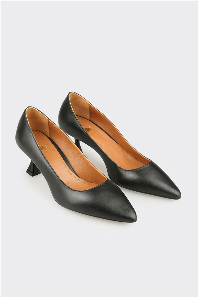 Siyah Deri Kadın Stiletto
