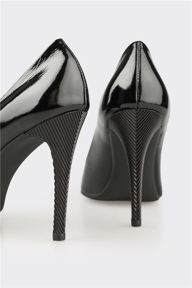 Siyah Deri Kadın Stiletto