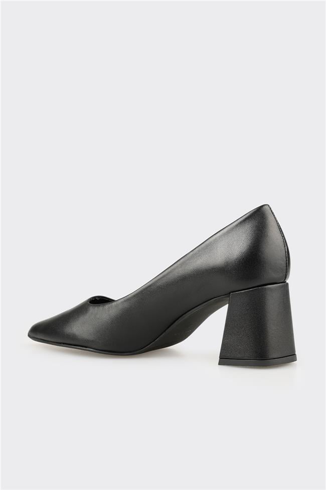 Siyah Deri Kadın Stiletto