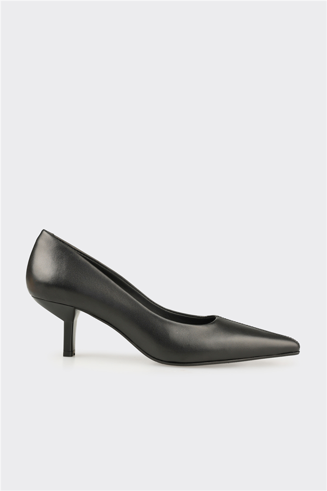Siyah Deri Kadın Stiletto