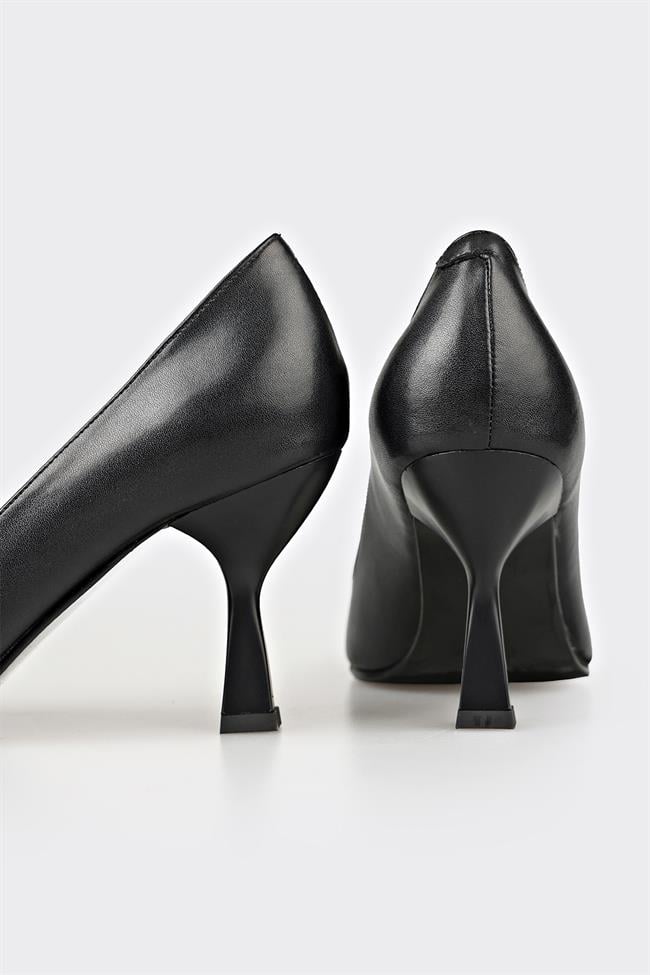 Siyah Deri Kadın Stiletto