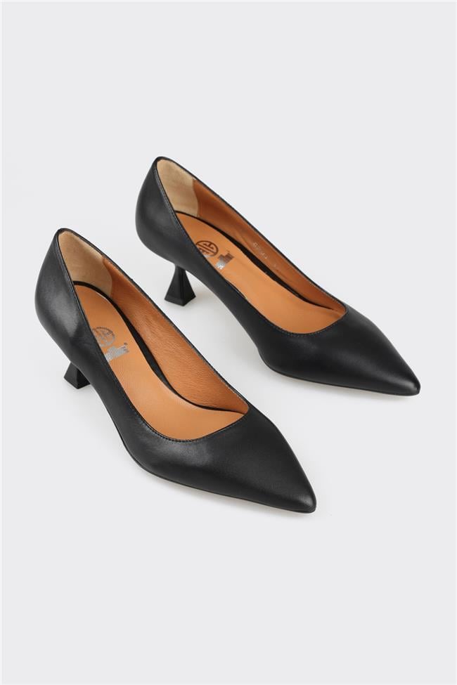 Siyah Deri Kadın Stiletto