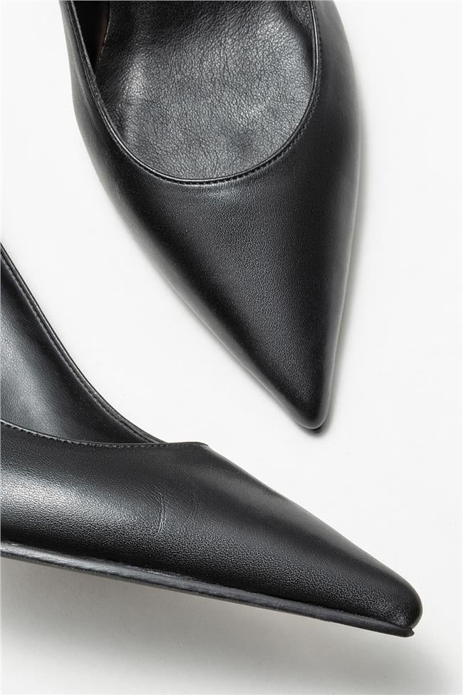 Siyah Deri Kadın Stiletto