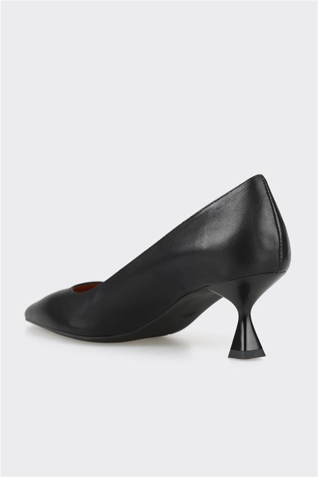 Siyah Deri Kadın Stiletto