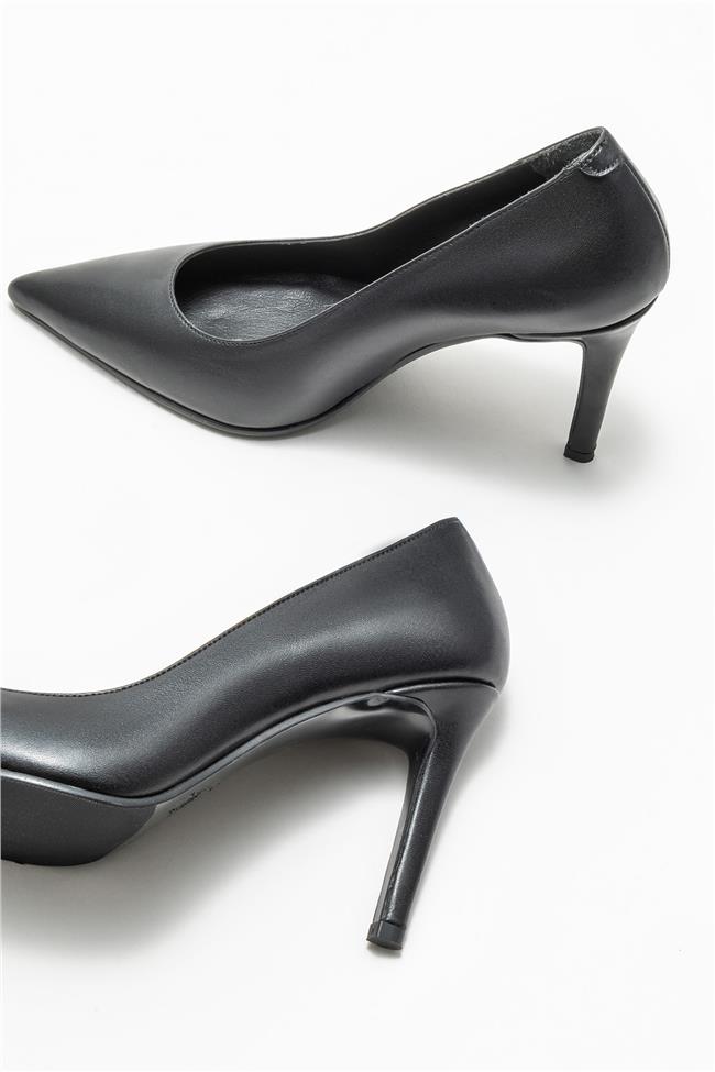 Siyah Deri Kadın Stiletto