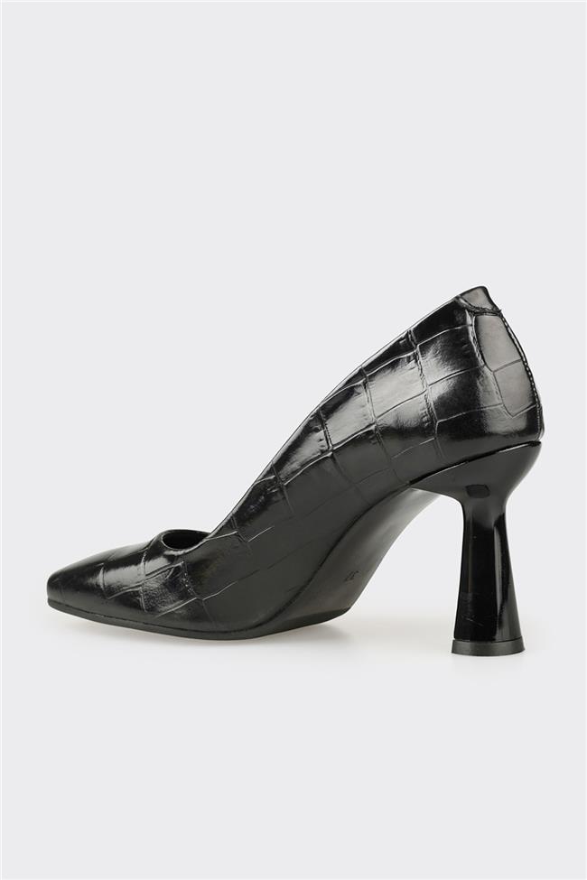 Siyah Deri Kadın Stiletto