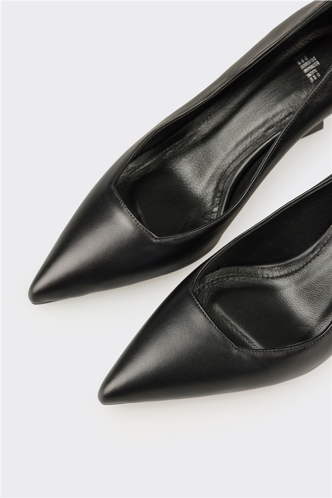 Siyah Deri Kadın Stiletto