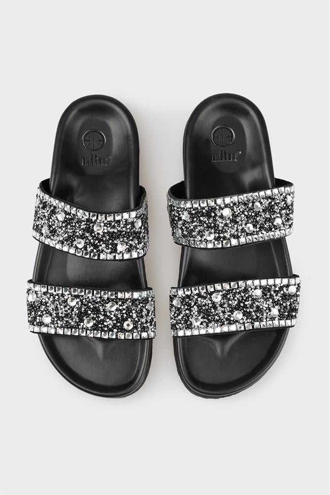 Siyah Deri Kadın Terlik