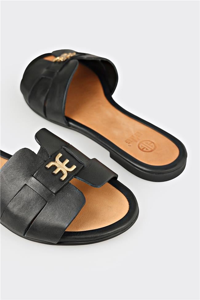 Siyah Deri Kadın Terlik