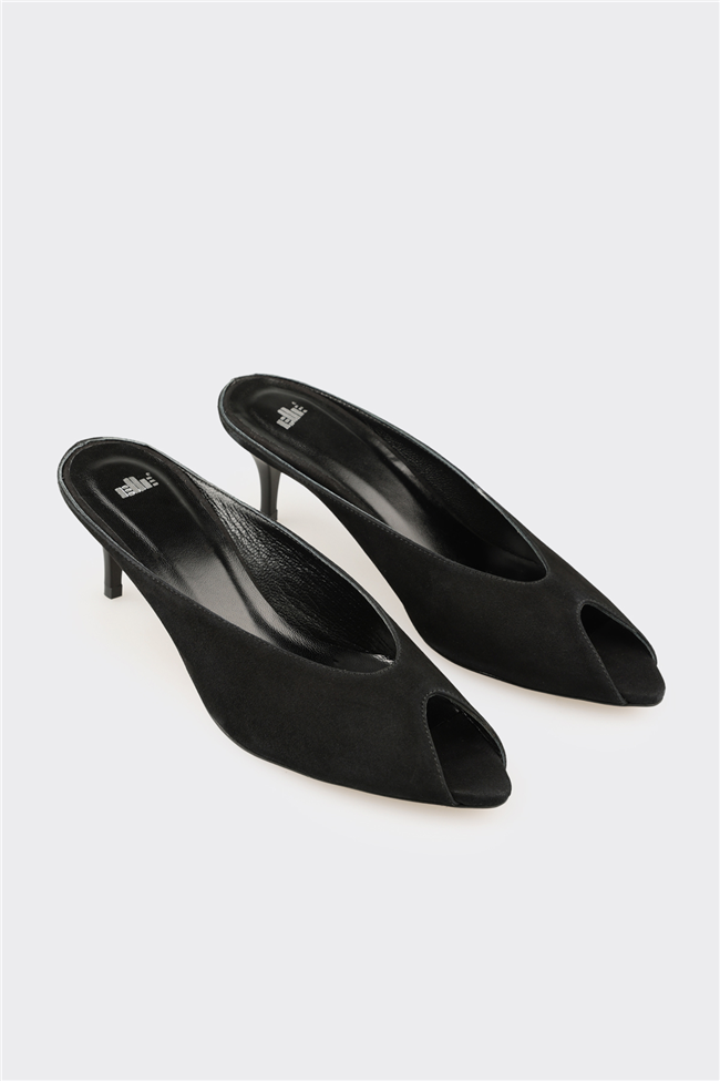 Siyah Deri Kadın Terlik