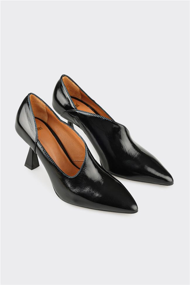 Siyah Deri Kadın Topuklu Ayakkabı