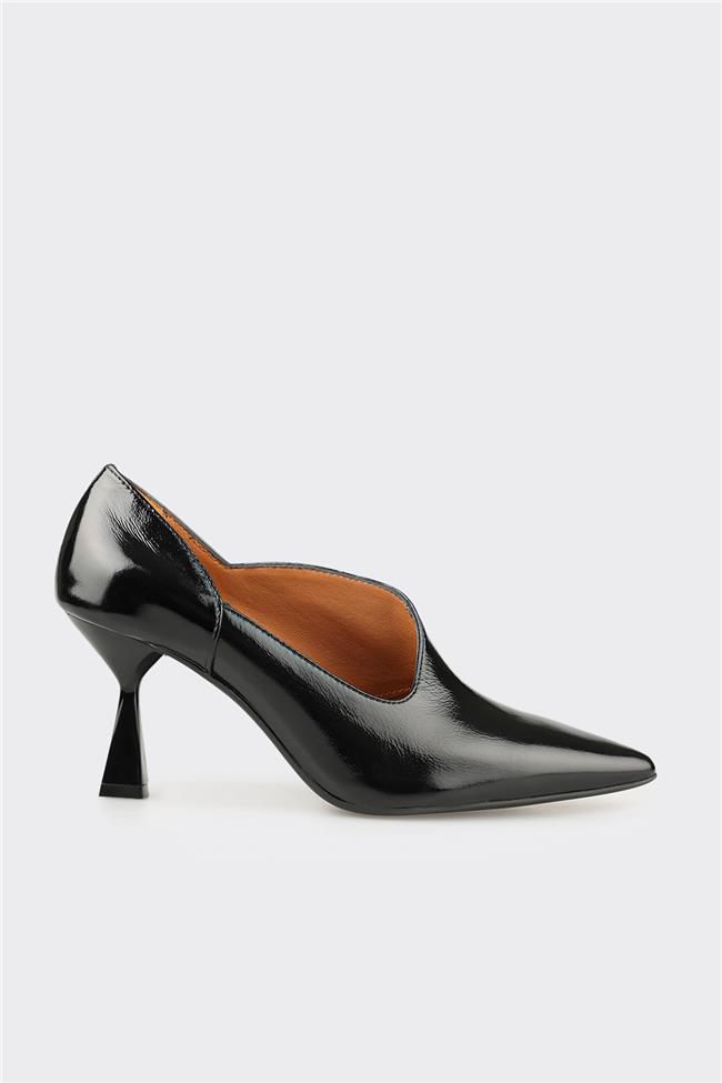 Siyah Deri Kadın Topuklu Ayakkabı