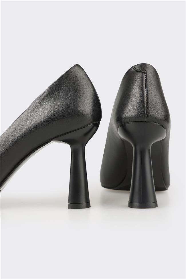 Siyah Deri Kadın Topuklu Ayakkabı