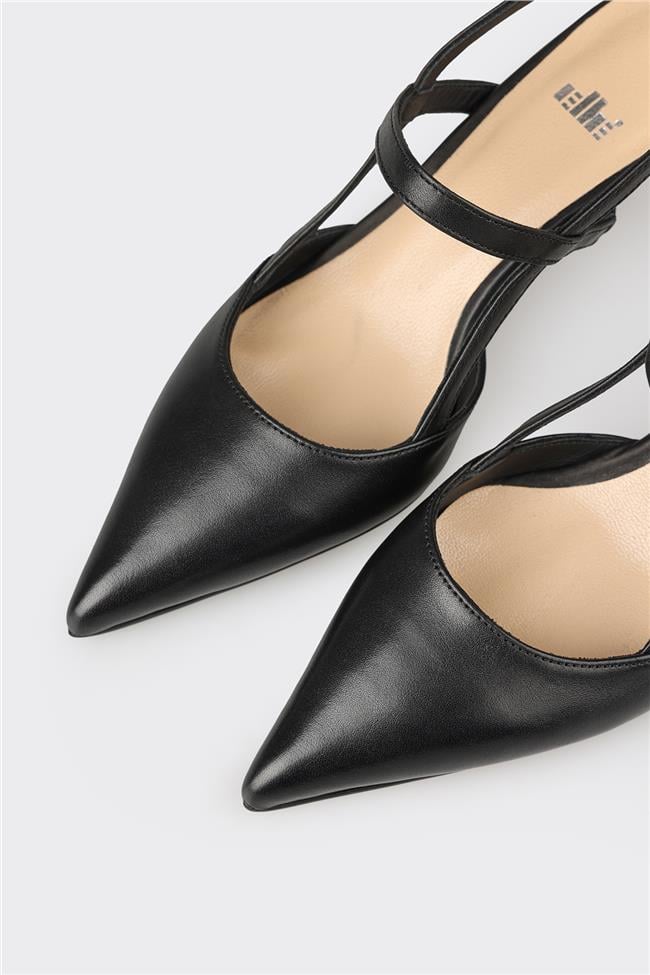 Siyah Deri Kadın Topuklu Ayakkabı