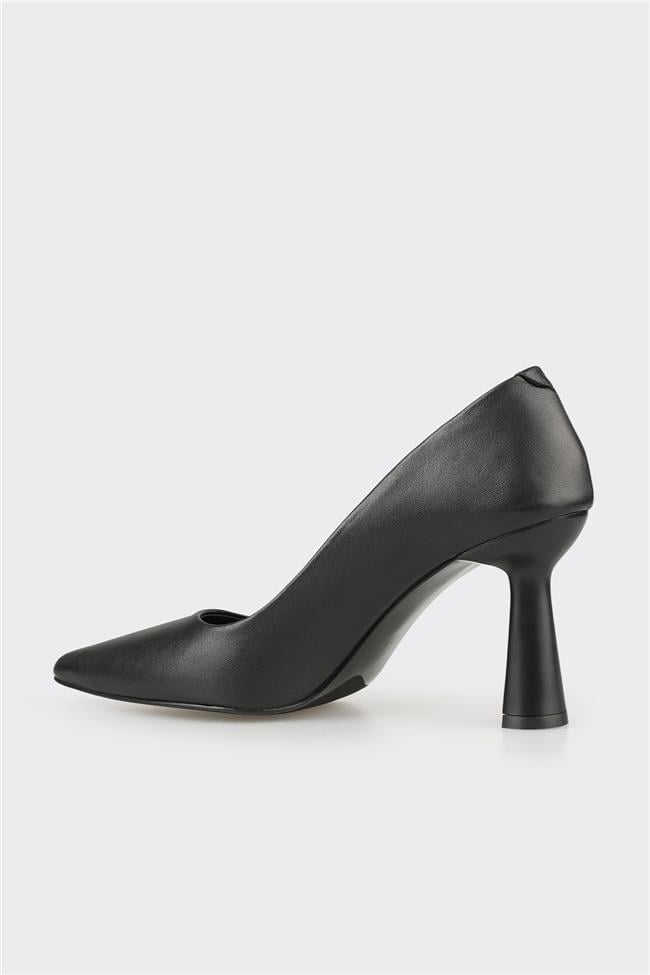 Siyah Deri Kadın Topuklu Ayakkabı