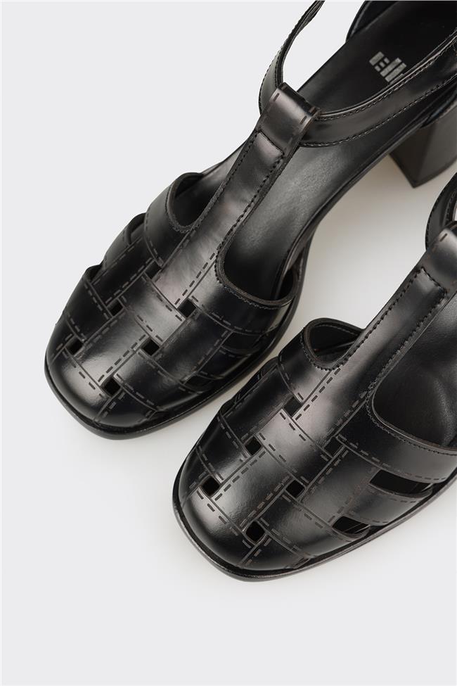 Siyah Deri Kadın Topuklu Ayakkabı