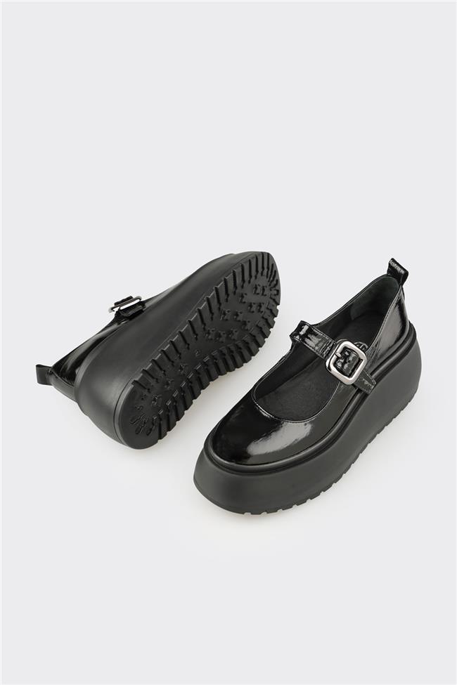 Siyah Deri Kadın Topuklu Ayakkabı