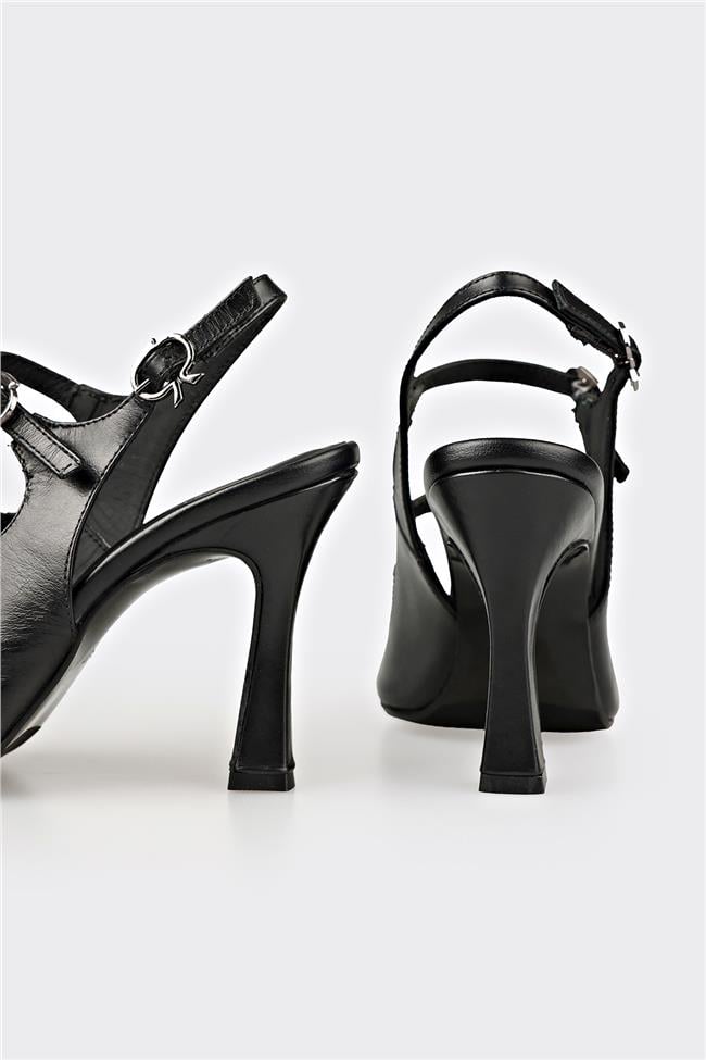 Siyah Deri Kadın Topuklu Ayakkabı