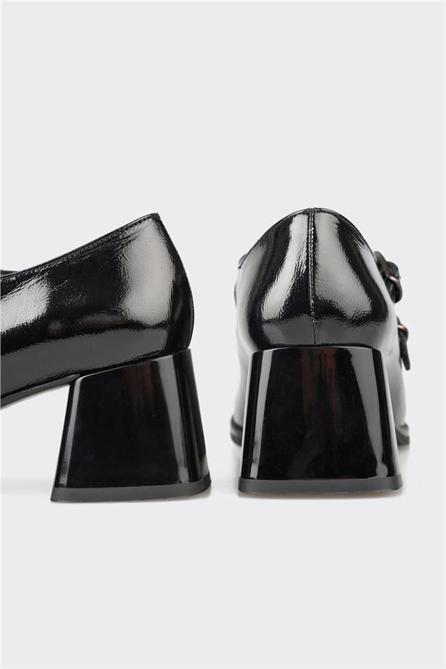 Siyah Deri Kadın Topuklu Ayakkabı