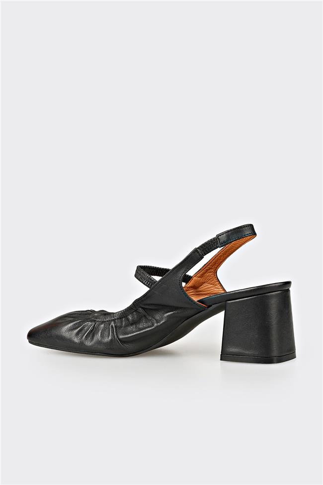 Siyah Deri Kadın Topuklu Ayakkabı