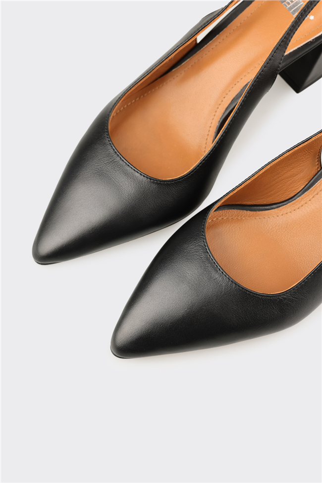 Siyah Deri Kadın Topuklu Ayakkabı