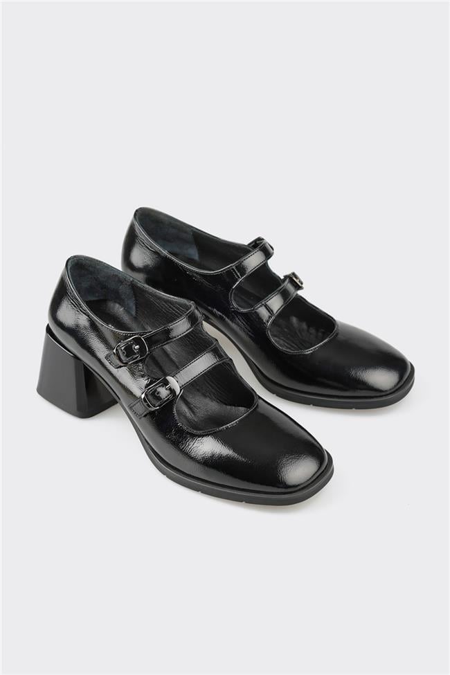 Siyah Deri Kadın Topuklu Ayakkabı