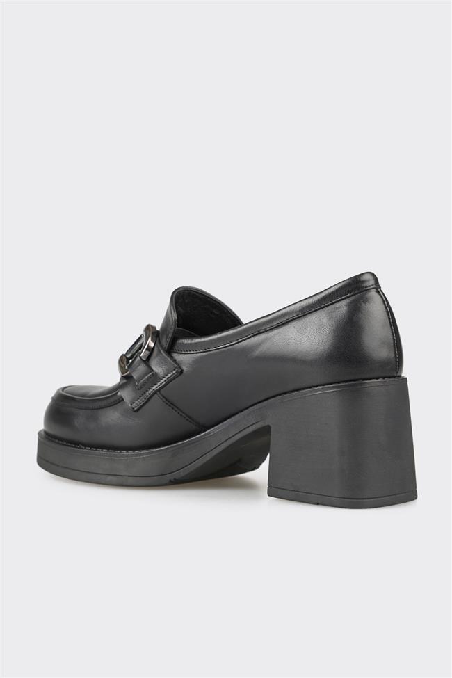 Siyah Deri Kadın Topuklu Ayakkabı