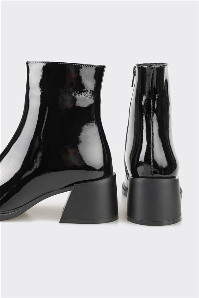 Siyah Deri Kadın Topuklu Bot