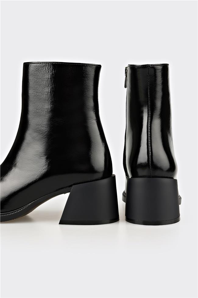 Siyah Deri Kadın Topuklu Bot