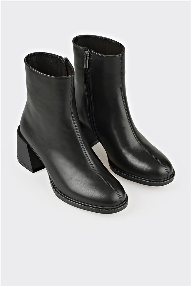 Siyah Deri Kadın Topuklu Bot