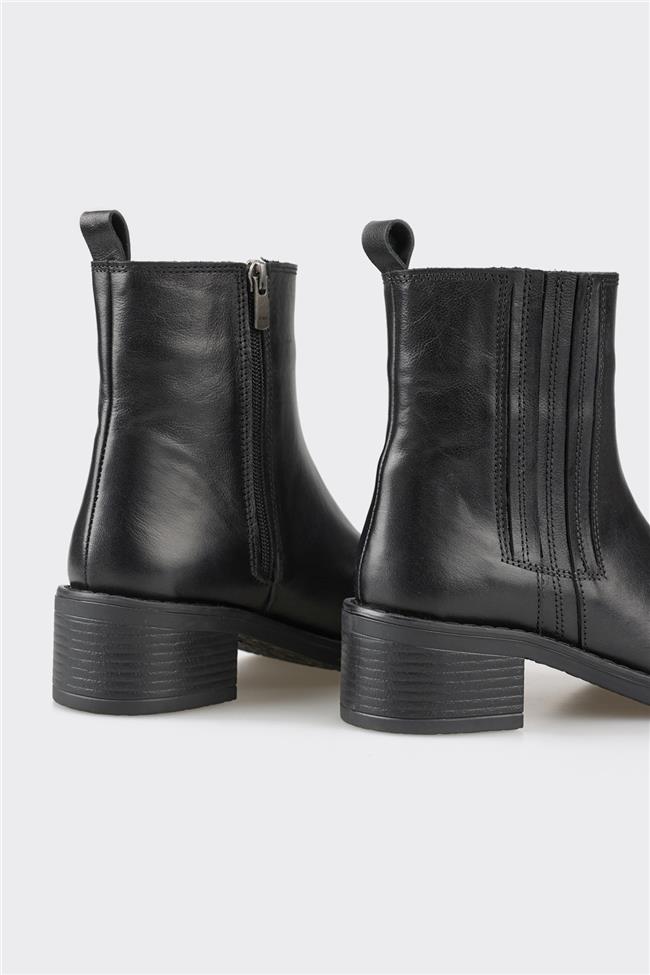 Siyah Deri Kadın Topuklu Bot
