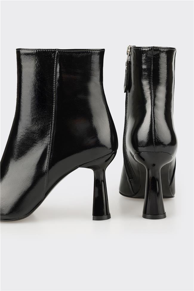 Siyah Deri Kadın Topuklu Bot