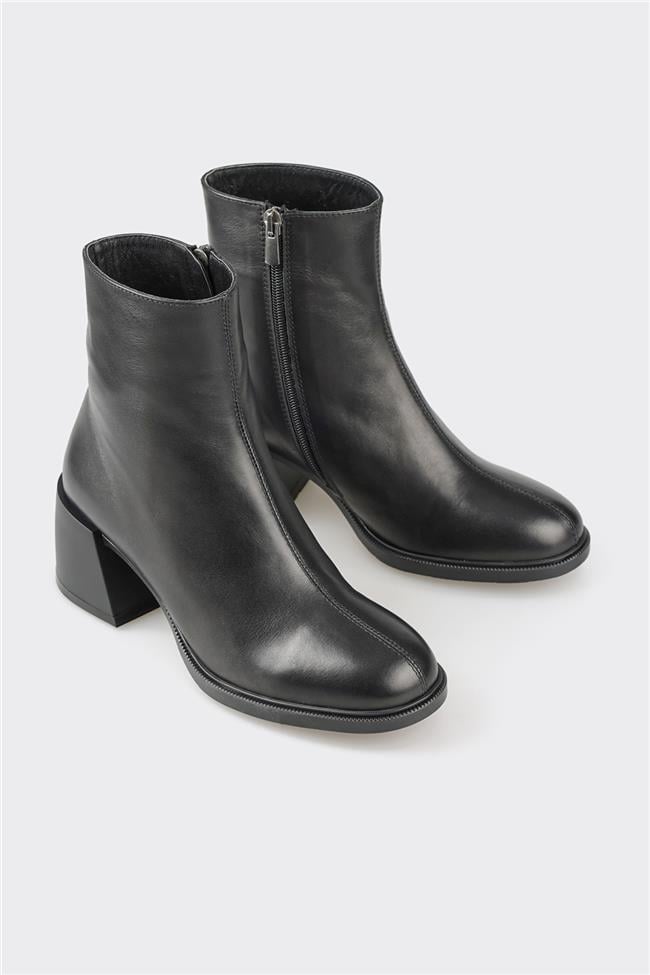 Siyah Deri Kadın Topuklu Bot