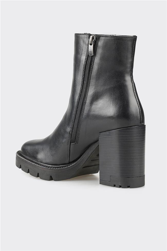 Siyah Deri Kadın Topuklu Bot