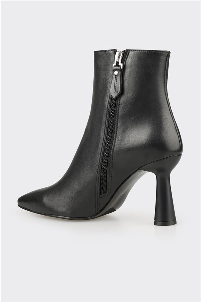 Siyah Deri Kadın Topuklu Bot