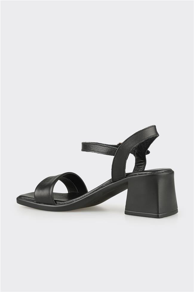 Siyah Deri Kadın Topuklu Sandalet