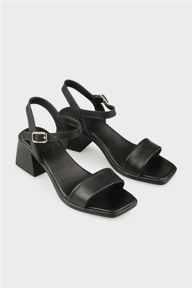 Siyah Deri Kadın Topuklu Sandalet