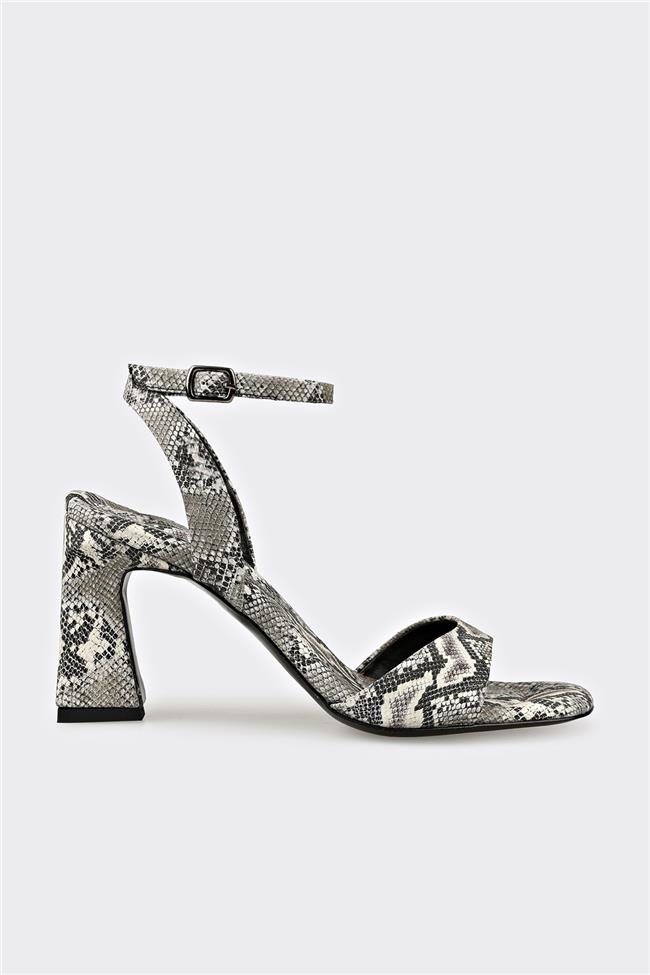 Siyah Deri Kadın Topuklu Sandalet