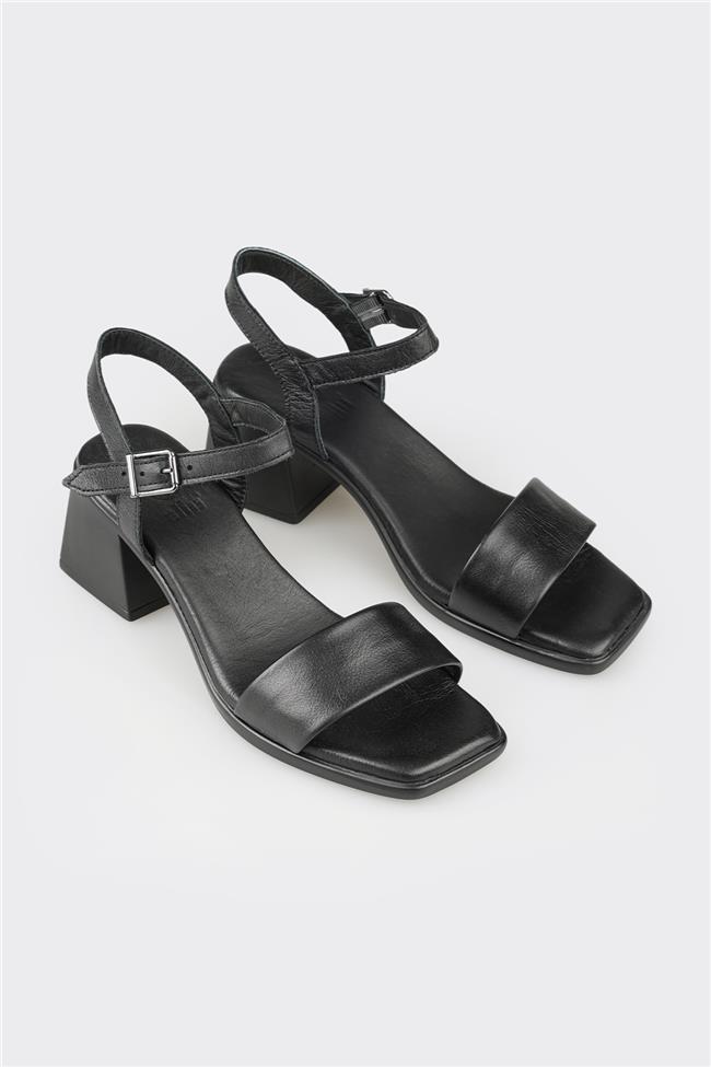 Siyah Deri Kadın Topuklu Sandalet
