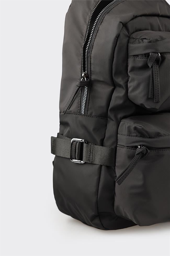 Siyah Erkek Sırt Çantası