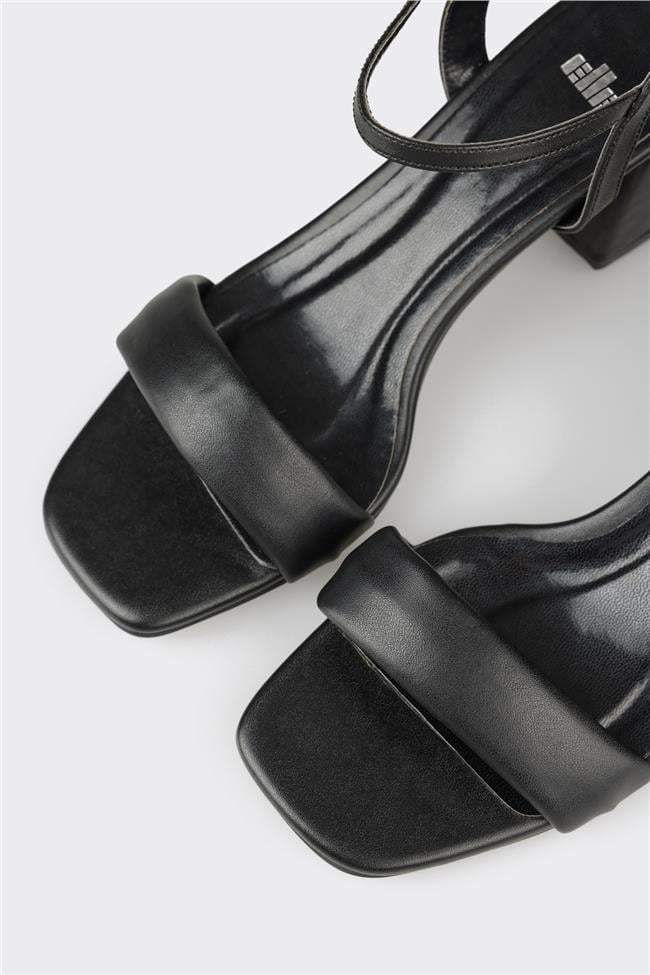 Siyah Kadın Günlük Sandalet