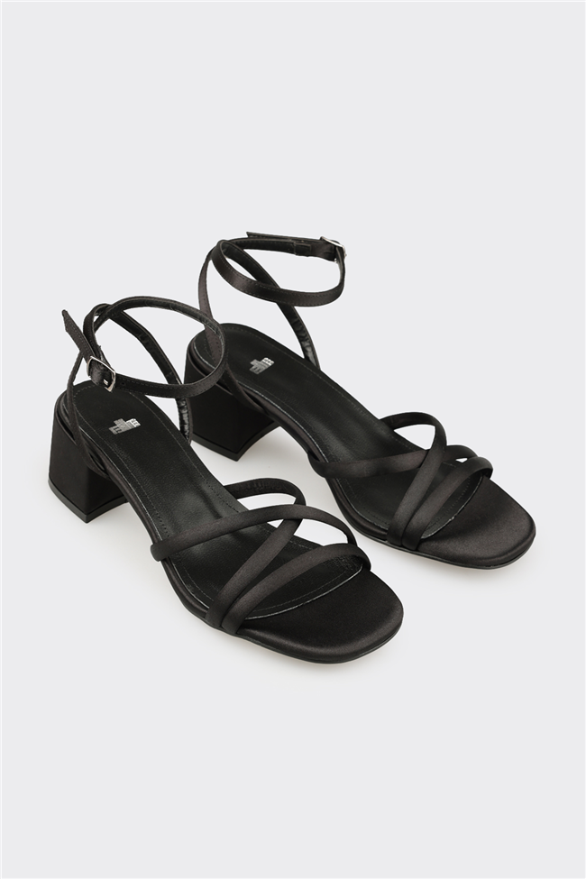 Siyah Kadın Günlük Sandalet