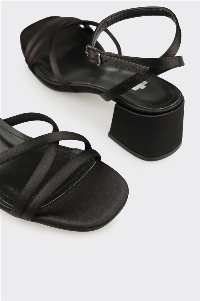 Siyah Kadın Günlük Sandalet