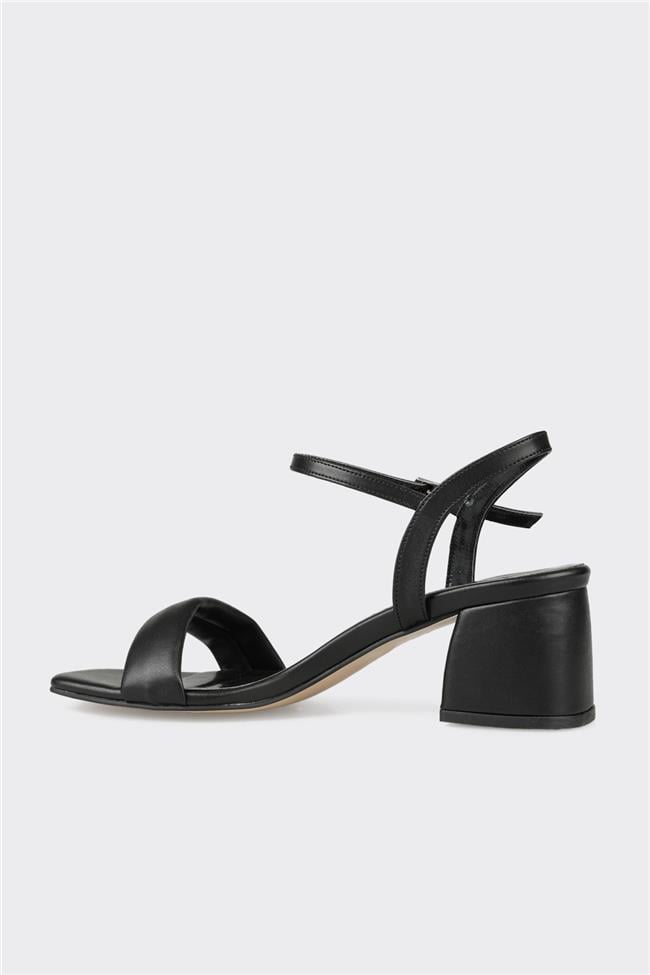 Siyah Kadın Günlük Sandalet