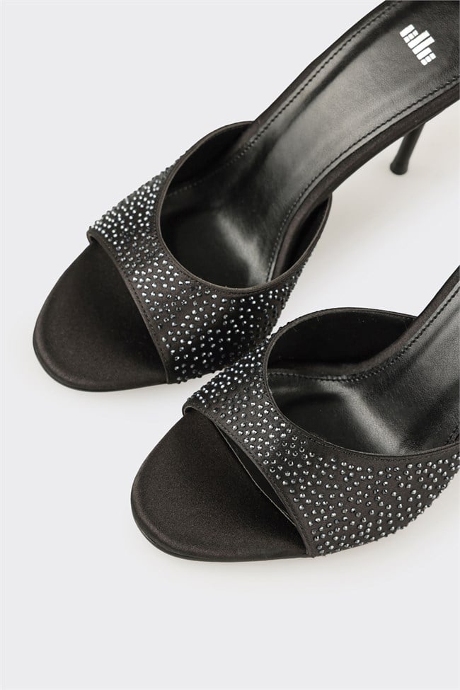 Siyah Kadın Klasik Terlik