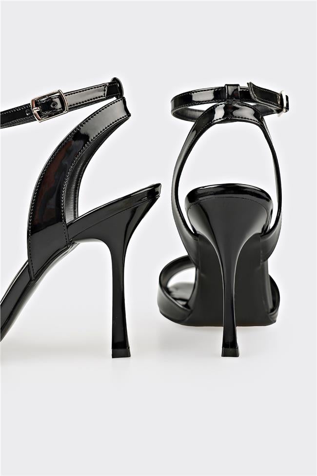 Siyah Kadın Sandalet